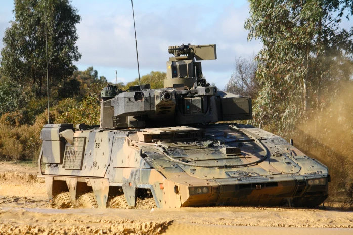 RHEINMETALL STRIKES THE ARC ON AUSTRALIAN BOXER COMBAT RECONNAISSANCE VEHICLE